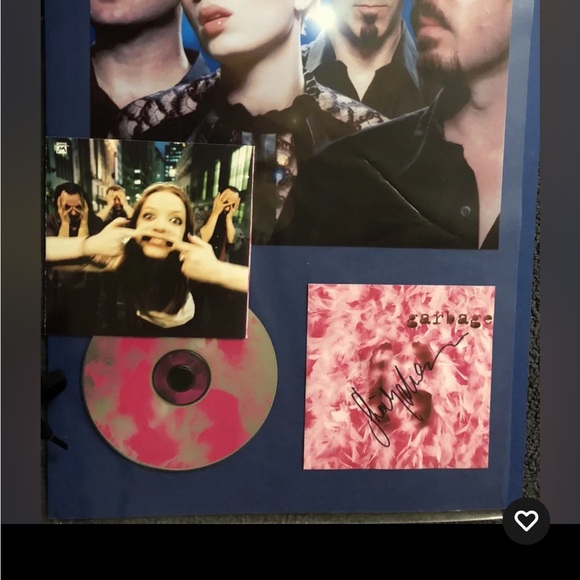 GARBAGE Autographed Memorabilia & Access All Area’s Pass‼️VERIFIED AUTHENTIC‼️ - Picture 11 of 12